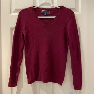 V-Neck Burgundy knit sweater